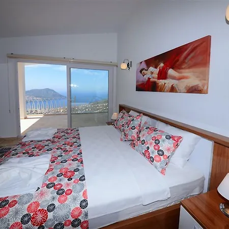 Acar Kaş
